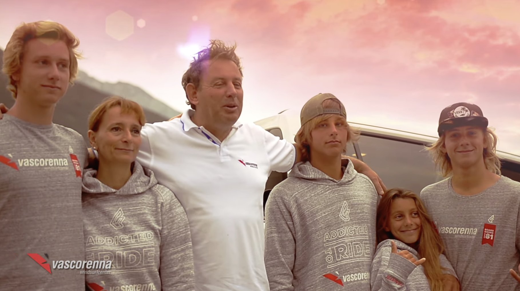 La famiglia Renna al Vasco Renna Windsurfing Center di Torbole sul Garda